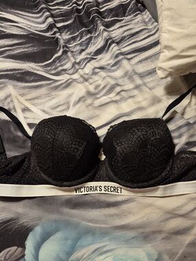 Victoria's Secret Black Lace Longline Strap Bra